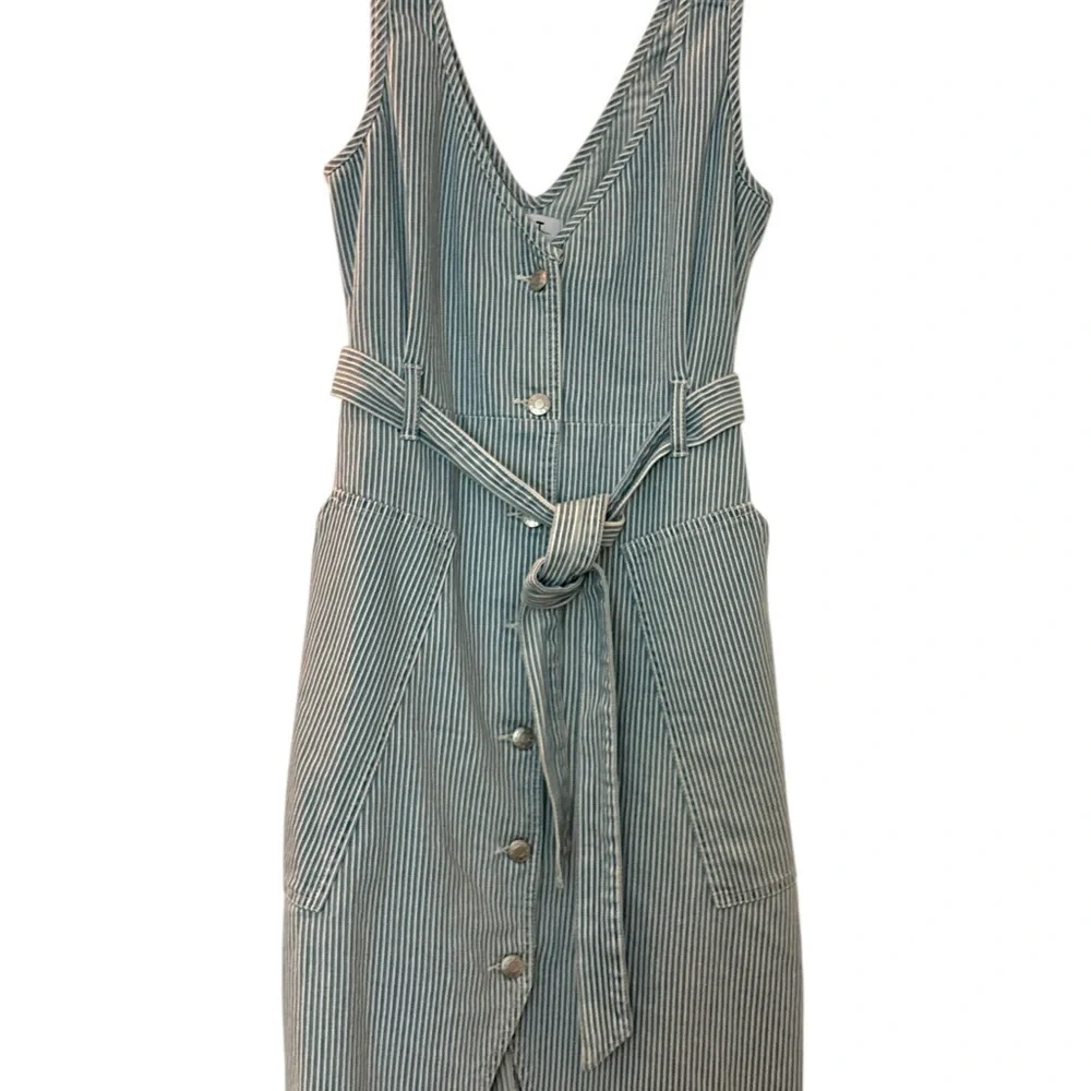 OAT dress, jumper style, spaghetti straps , belted, sheath cut. M, denim stripe - Picture 7 of 9